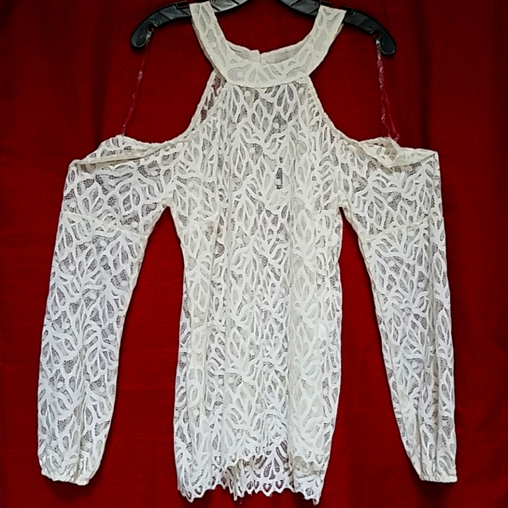 Longo L'arno Lace Tunic Top Off Shoulder Sleeves